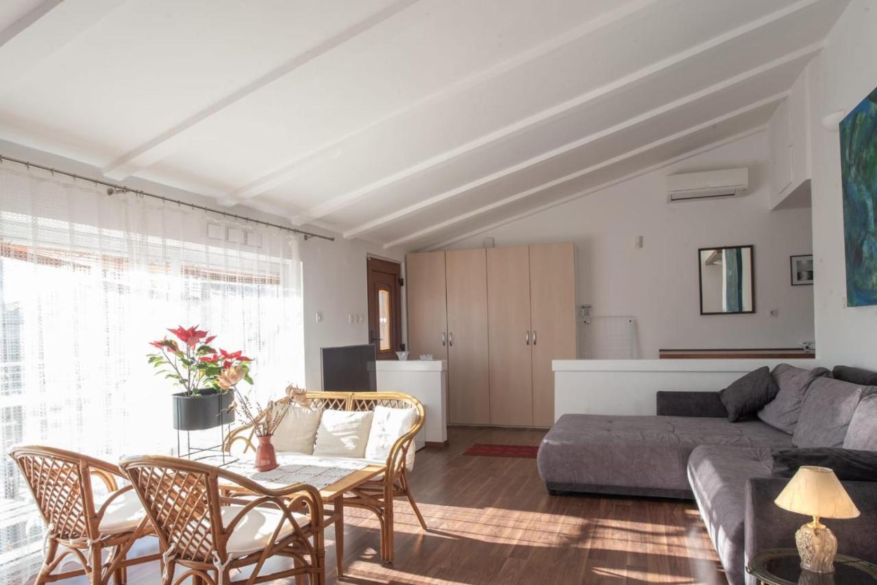Haus Mirela Apartamento Ližnjan Exterior foto