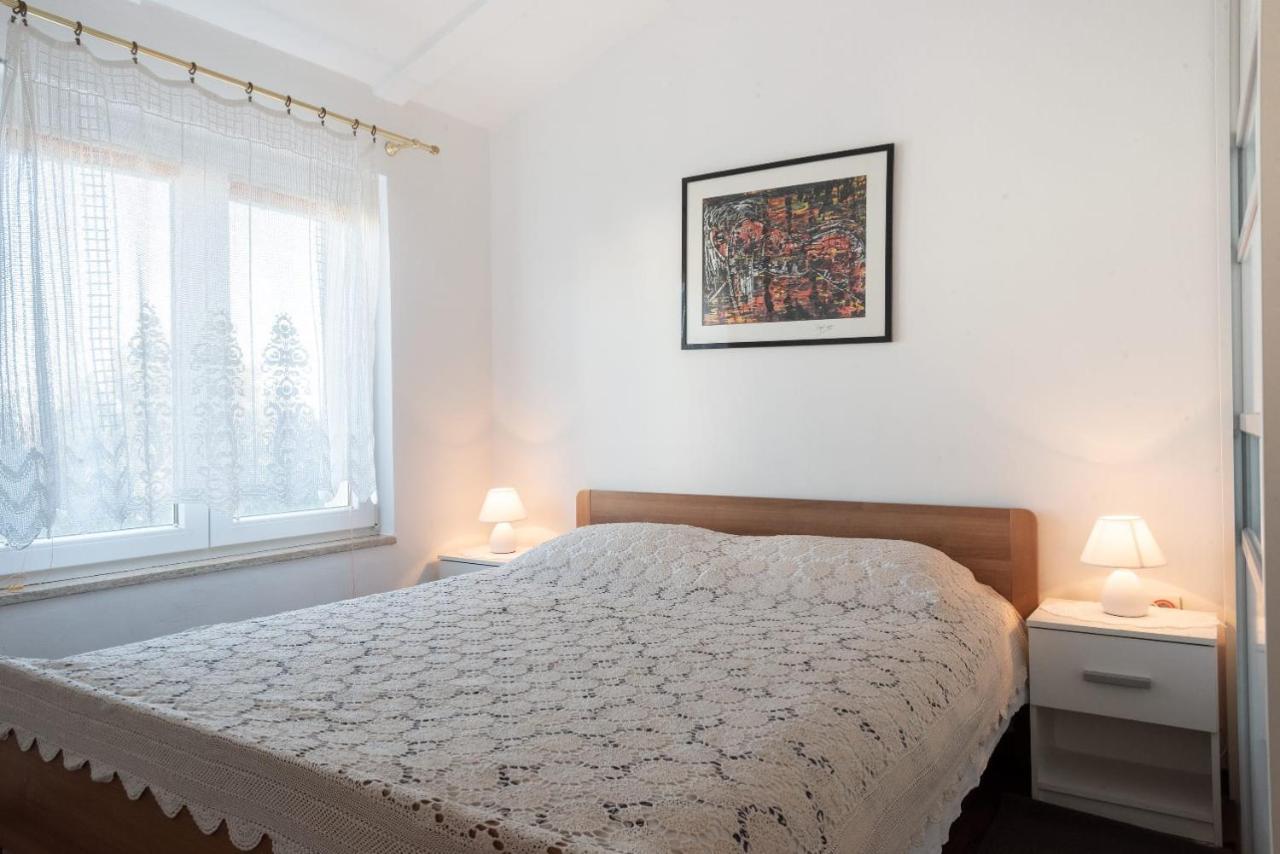 Haus Mirela Apartamento Ližnjan Exterior foto